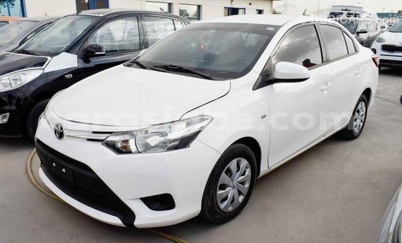 Acheter Import Voiture Toyota Yaris Blanc à Import - Dubai, Togo Acheter Import Voiture Toyota Yaris Blanc à Import - Dubai, Togo