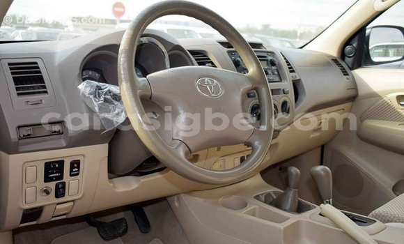 Acheter Import Voiture Toyota Fortuner Blanc à Import - Dubai, Togo Acheter Import Voiture Toyota Fortuner Blanc à Import - Dubai, Togo