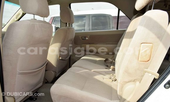 Acheter Import Voiture Toyota Fortuner Blanc à Import - Dubai, Togo Acheter Import Voiture Toyota Fortuner Blanc à Import - Dubai, Togo