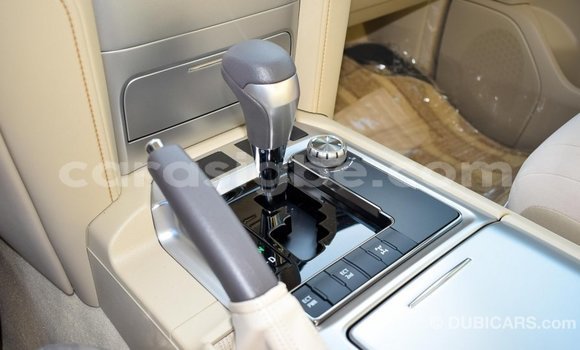 Acheter Import Voiture Toyota Land Cruiser Noir à Import - Dubai, Togo Acheter Import Voiture Toyota Land Cruiser Noir à Import - Dubai, Togo