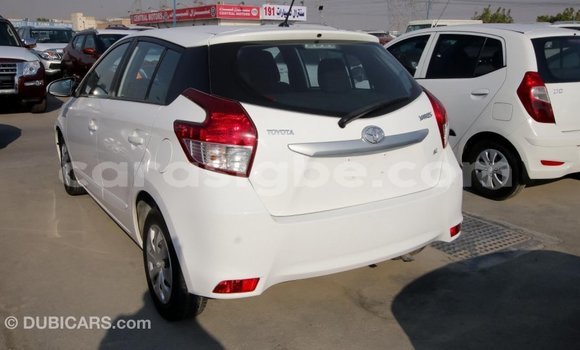 Acheter Import Voiture Toyota Yaris Blanc à Import - Dubai, Togo Acheter Import Voiture Toyota Yaris Blanc à Import - Dubai, Togo