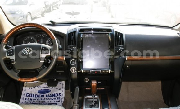 Acheter Import Voiture Toyota Land Cruiser Autre à Import - Dubai, Togo Acheter Import Voiture Toyota Land Cruiser Autre à Import - Dubai, Togo