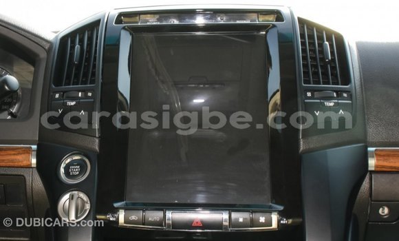 Acheter Import Voiture Toyota Land Cruiser Autre à Import - Dubai, Togo Acheter Import Voiture Toyota Land Cruiser Autre à Import - Dubai, Togo
