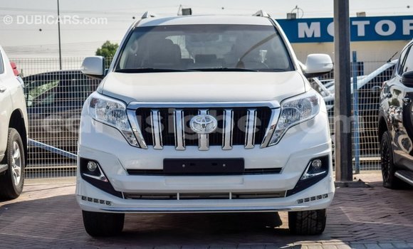 Acheter Import Voiture Toyota Prado Blanc à Import - Dubai, Togo Acheter Import Voiture Toyota Prado Blanc à Import - Dubai, Togo