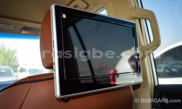 Acheter Import Voiture Toyota Prado Blanc à Import - Dubai, Togo Acheter Import Voiture Toyota Prado Blanc à Import - Dubai, Togo