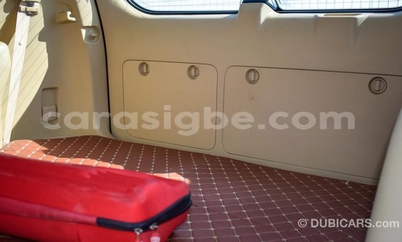 Acheter Import Voiture Toyota Prado Blanc à Import - Dubai, Togo Acheter Import Voiture Toyota Prado Blanc à Import - Dubai, Togo