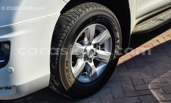 Acheter Import Voiture Toyota Prado Blanc à Import - Dubai, Togo Acheter Import Voiture Toyota Prado Blanc à Import - Dubai, Togo