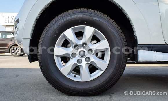 Acheter Import Voiture Mitsubishi Pajero Blanc à Import - Dubai, Togo Acheter Import Voiture Mitsubishi Pajero Blanc à Import - Dubai, Togo