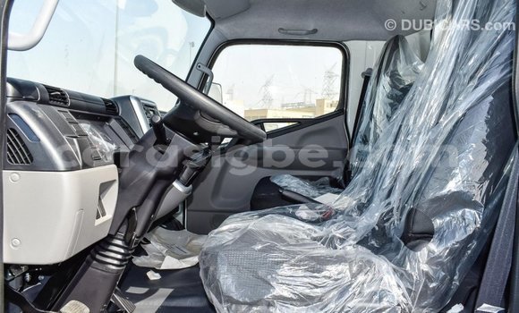 Acheter Import Utilitaire Mitsubishi L400 Blanc à Import - Dubai, Togo Acheter Import Utilitaire Mitsubishi L400 Blanc à Import - Dubai, Togo