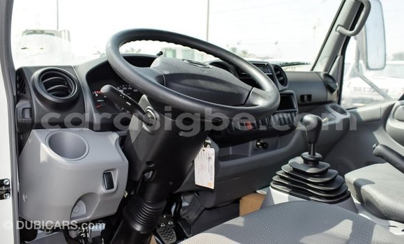 Acheter Import Utilitaire Hino 300 Series Blanc à Import - Dubai, Togo Acheter Import Utilitaire Hino 300 Series Blanc à Import - Dubai, Togo