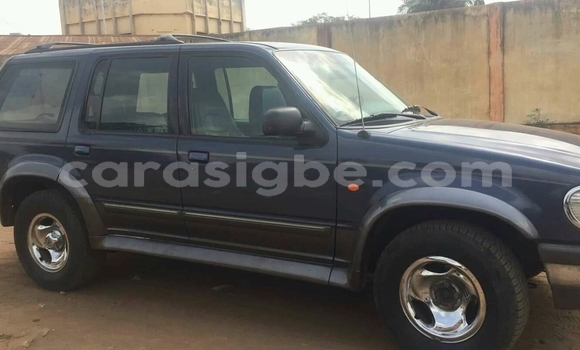 Acheter Occasion Voiture Ford Explorer Vert à Lomé, Maritime Acheter Occasion Voiture Ford Explorer Vert à Lomé, Maritime