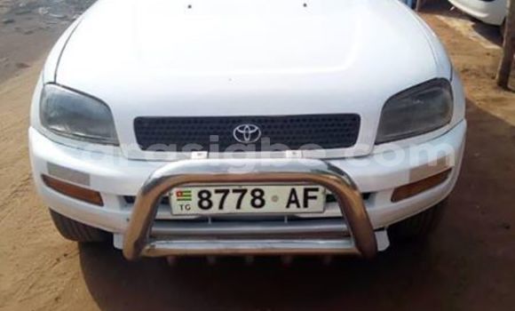 Buy Used Toyota RAV4 White Car in Lome in Togo Buy Used Toyota RAV4 White Car in Lome in Togo