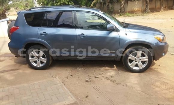 Buy Used Toyota RAV4 Blue Car in Lome in Togo Buy Used Toyota RAV4 Blue Car in Lome in Togo