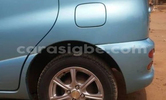 Buy Used Toyota Ractis Blue Car in Lome in Togo Buy Used Toyota Ractis Blue Car in Lome in Togo