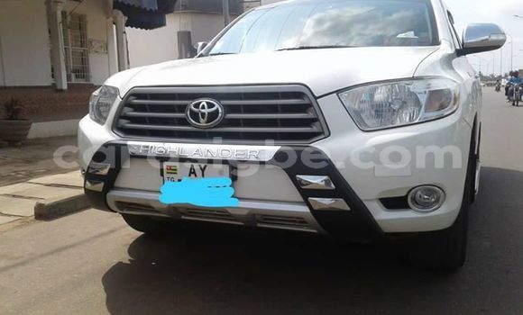 Buy Used Toyota Highlander White Car in Lome in Togo Buy Used Toyota Highlander White Car in Lome in Togo