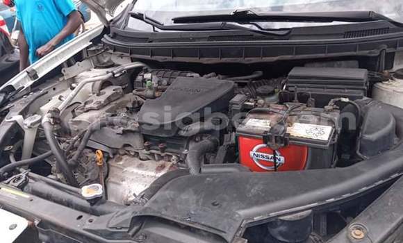 Buy Import Nissan Rogue White Car in Lome in Togo Buy Import Nissan Rogue White Car in Lome in Togo
