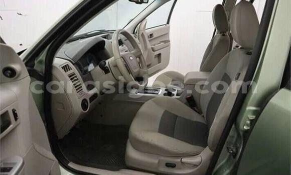 Acheter Occasion Voiture Ford Escape Vert à Lomé, Togo Acheter Occasion Voiture Ford Escape Vert à Lomé, Togo