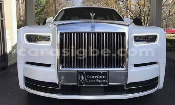 Acheter Occasion Voiture Rolls-Royce Phantom Blanc à Lomé, Togo Acheter Occasion Voiture Rolls-Royce Phantom Blanc à Lomé, Togo