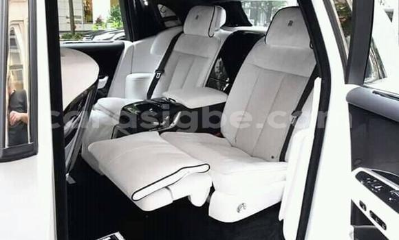 Acheter Occasion Voiture Rolls-Royce Phantom Blanc à Lomé, Togo Acheter Occasion Voiture Rolls-Royce Phantom Blanc à Lomé, Togo