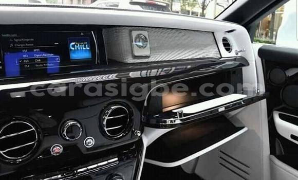 Acheter Occasion Voiture Rolls-Royce Phantom Blanc à Lomé, Togo Acheter Occasion Voiture Rolls-Royce Phantom Blanc à Lomé, Togo