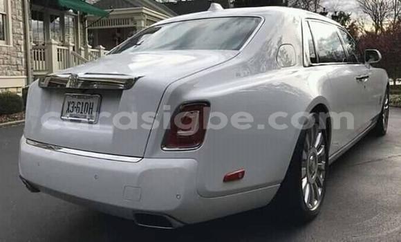 Acheter Occasion Voiture Rolls-Royce Phantom Blanc à Lomé, Togo Acheter Occasion Voiture Rolls-Royce Phantom Blanc à Lomé, Togo