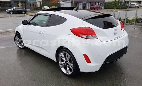 Acheter Occasion Voiture Hyundai Veloster Blanc à Lomé, Togo Acheter Occasion Voiture Hyundai Veloster Blanc à Lomé, Togo