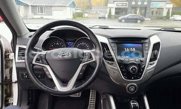 Acheter Occasion Voiture Hyundai Veloster Blanc à Lomé, Togo Acheter Occasion Voiture Hyundai Veloster Blanc à Lomé, Togo