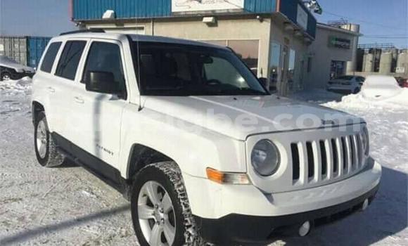 Acheter Occasion Voiture Jeep Patriot Blanc à Lomé, Togo Acheter Occasion Voiture Jeep Patriot Blanc à Lomé, Togo