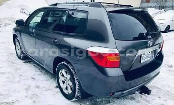 Acheter Occasion Voiture Toyota Highlander Bleu à Lomé, Togo Acheter Occasion Voiture Toyota Highlander Bleu à Lomé, Togo