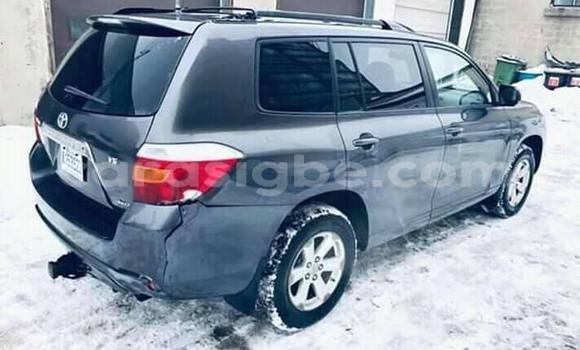 Acheter Occasion Voiture Toyota Highlander Bleu à Lomé, Togo Acheter Occasion Voiture Toyota Highlander Bleu à Lomé, Togo