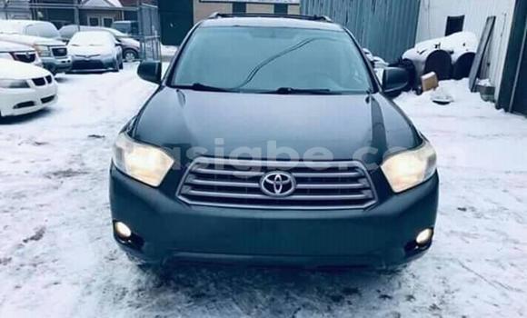 Acheter Occasion Voiture Toyota Highlander Bleu à Lomé, Togo Acheter Occasion Voiture Toyota Highlander Bleu à Lomé, Togo