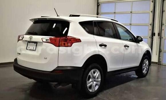 Buy Used Toyota RAV4 White Car in Lome in Togo Buy Used Toyota RAV4 White Car in Lome in Togo