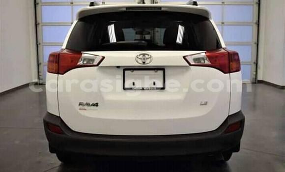 Buy Used Toyota RAV4 White Car in Lome in Togo Buy Used Toyota RAV4 White Car in Lome in Togo