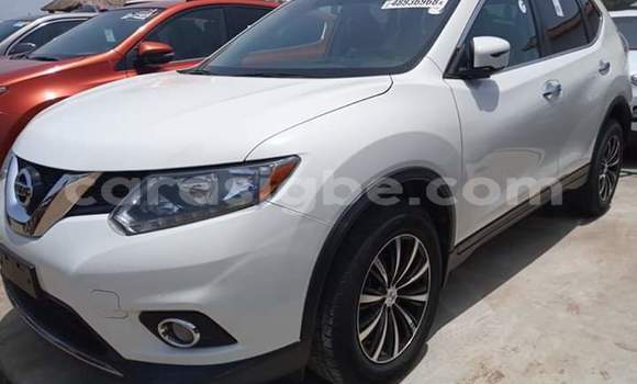 Acheter Import Voiture Nissan Rogue Blanc à Lomé, Togo Acheter Import Voiture Nissan Rogue Blanc à Lomé, Togo