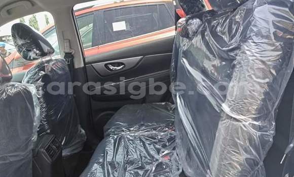 Acheter Import Voiture Nissan Rogue Blanc à Lomé, Togo Acheter Import Voiture Nissan Rogue Blanc à Lomé, Togo