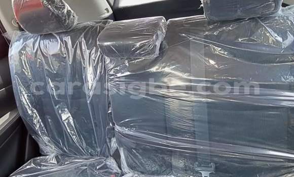 Acheter Import Voiture Nissan Rogue Blanc à Lomé, Togo Acheter Import Voiture Nissan Rogue Blanc à Lomé, Togo