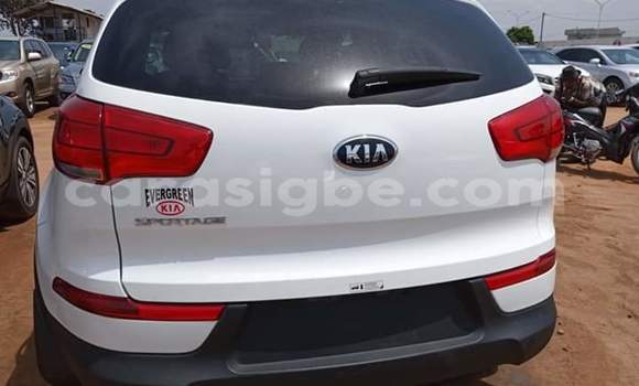 Buy Import Kia Sportage White Car in Lome in Togo Buy Import Kia Sportage White Car in Lome in Togo
