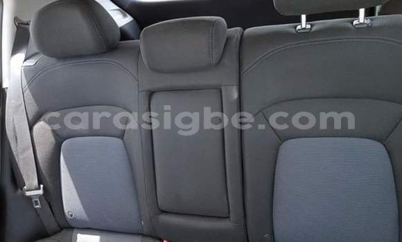 Buy Import Kia Sportage White Car in Lome in Togo Buy Import Kia Sportage White Car in Lome in Togo