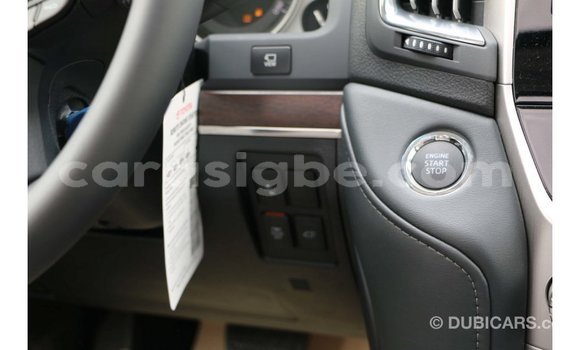 Acheter Import Voiture Toyota Land Cruiser Blanc à Import - Dubai, Togo Acheter Import Voiture Toyota Land Cruiser Blanc à Import - Dubai, Togo