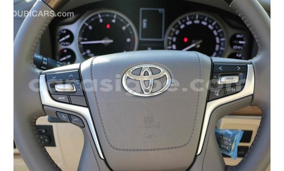 Acheter Import Voiture Toyota Land Cruiser Noir à Import - Dubai, Togo Acheter Import Voiture Toyota Land Cruiser Noir à Import - Dubai, Togo