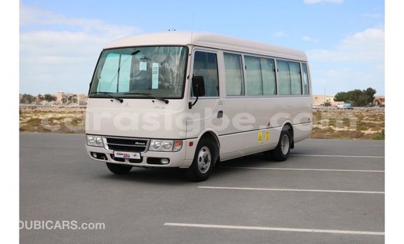 Acheter Import Utilitaire Mitsubishi L400 Blanc à Import - Dubai, Togo