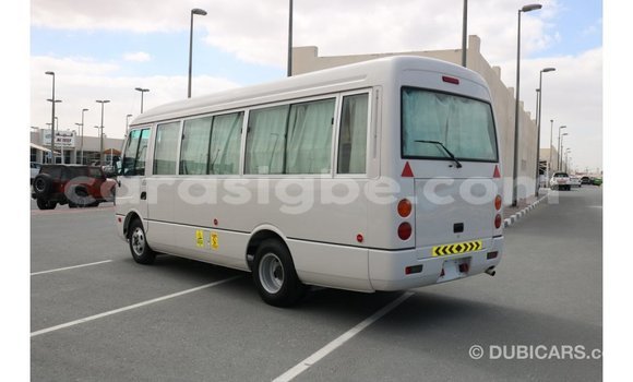 Acheter Import Utilitaire Mitsubishi L400 Blanc à Import - Dubai, Togo