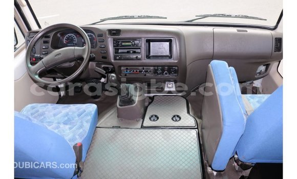 Buy Import Mitsubishi L400 White Truck in Import - Dubai in Togo
