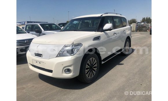 Acheter Import Voiture Nissan Patrol Blanc à Import - Dubai, Togo Acheter Import Voiture Nissan Patrol Blanc à Import - Dubai, Togo