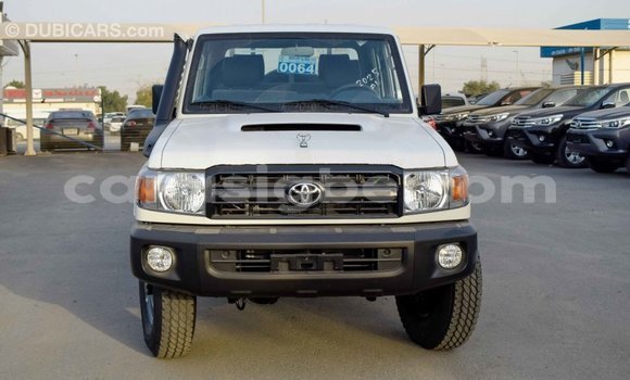Buy Import Toyota Land Cruiser White Car in Import - Dubai in Togo Buy Import Toyota Land Cruiser White Car in Import - Dubai in Togo