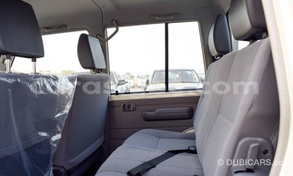 Buy Import Toyota Land Cruiser White Car in Import - Dubai in Togo Buy Import Toyota Land Cruiser White Car in Import - Dubai in Togo