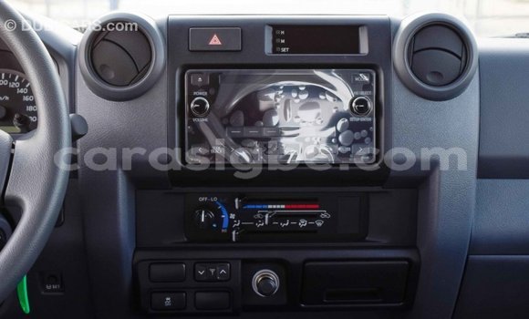 Buy Import Toyota Land Cruiser White Car in Import - Dubai in Togo Buy Import Toyota Land Cruiser White Car in Import - Dubai in Togo