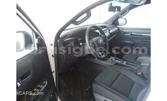 Buy Import Toyota Hilux White Car in Import - Dubai in Togo Buy Import Toyota Hilux White Car in Import - Dubai in Togo