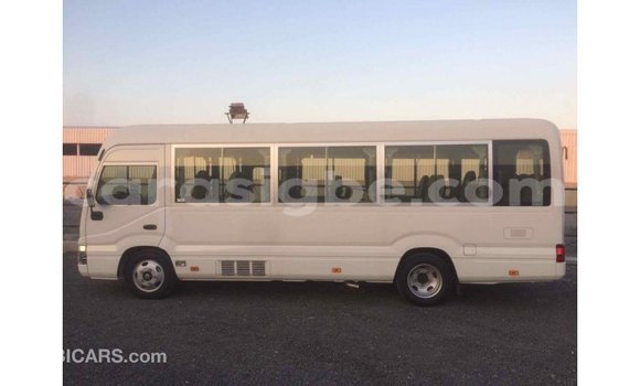 Acheter Import Voiture Toyota Coaster Blanc à Import - Dubai, Togo Acheter Import Voiture Toyota Coaster Blanc à Import - Dubai, Togo