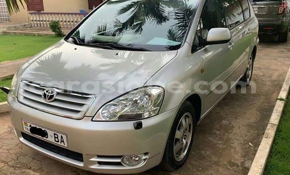 Acheter Occasion Voiture Toyota Avensis Gris à Lomé, Togo Acheter Occasion Voiture Toyota Avensis Gris à Lomé, Togo